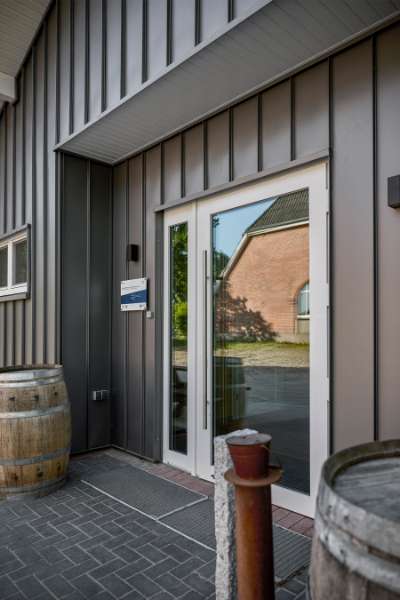 Prost auf frisches Bier und Stahlprofile!, Hauptstraße 4, 24637 Schillsdorf